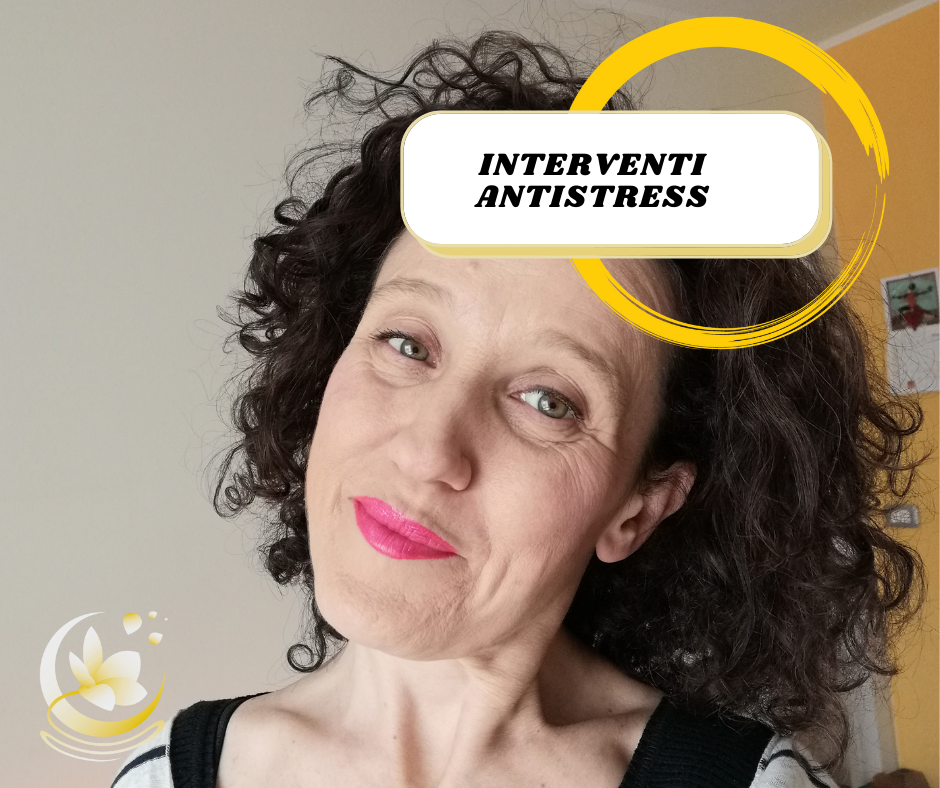 Quando ti senti stretta in una morsa di stress quotidiana che inizia a incrinare il tuo equilibrio salutare parti con il sperimentare questi due pratici consigli piccoli interventi antistress